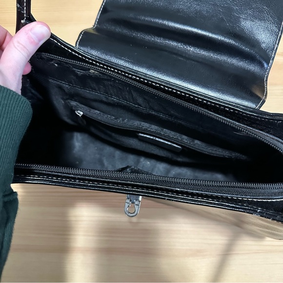 (Fake) Vintage Gucci Leather Shoulder Bag - Picture 6 of 7